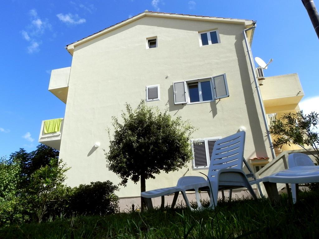 Apartments Kampor Damira Rab Town Exteriör bild